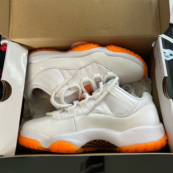 Jordan 11 Citrus - Picture 5 of 5